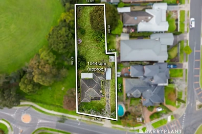 Rosanna 3कमरा A Rare Opportunity on 1,038sqm in Rosanna's Golf Links Estate