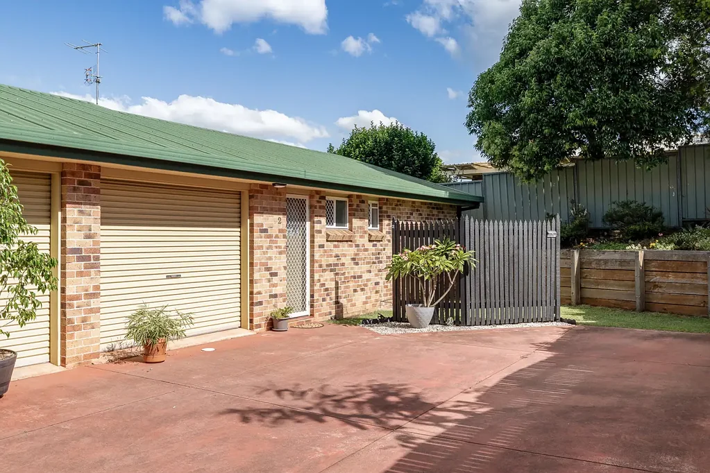 2/43 Horrocks Crescent, Kearneys Spring, QLD 4350