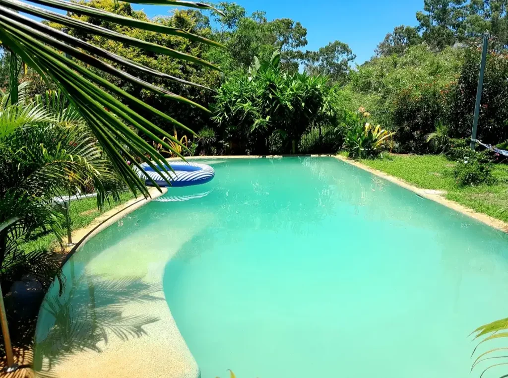 Eidsvold "RUSTIC RETREAT ON 1 ACRE WITH ROOM FOR A HORSE"
