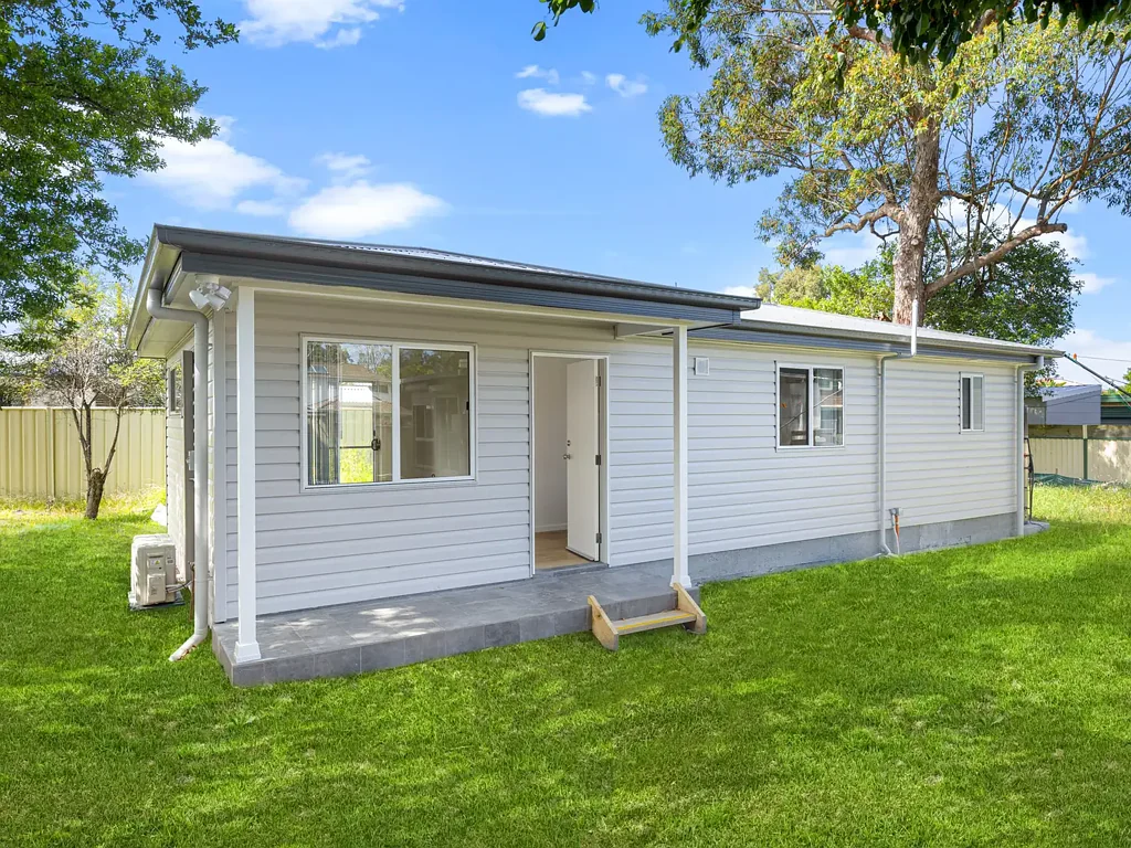 Stylish Two Bedroom Home in Serene Berkeley Vale