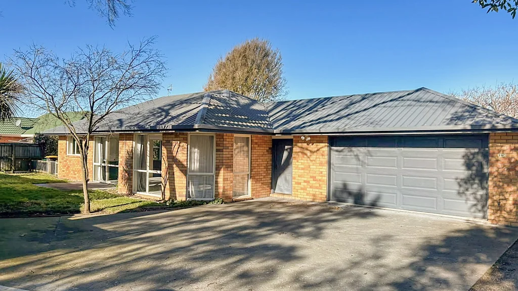 Modern Three Double Bedroom Home