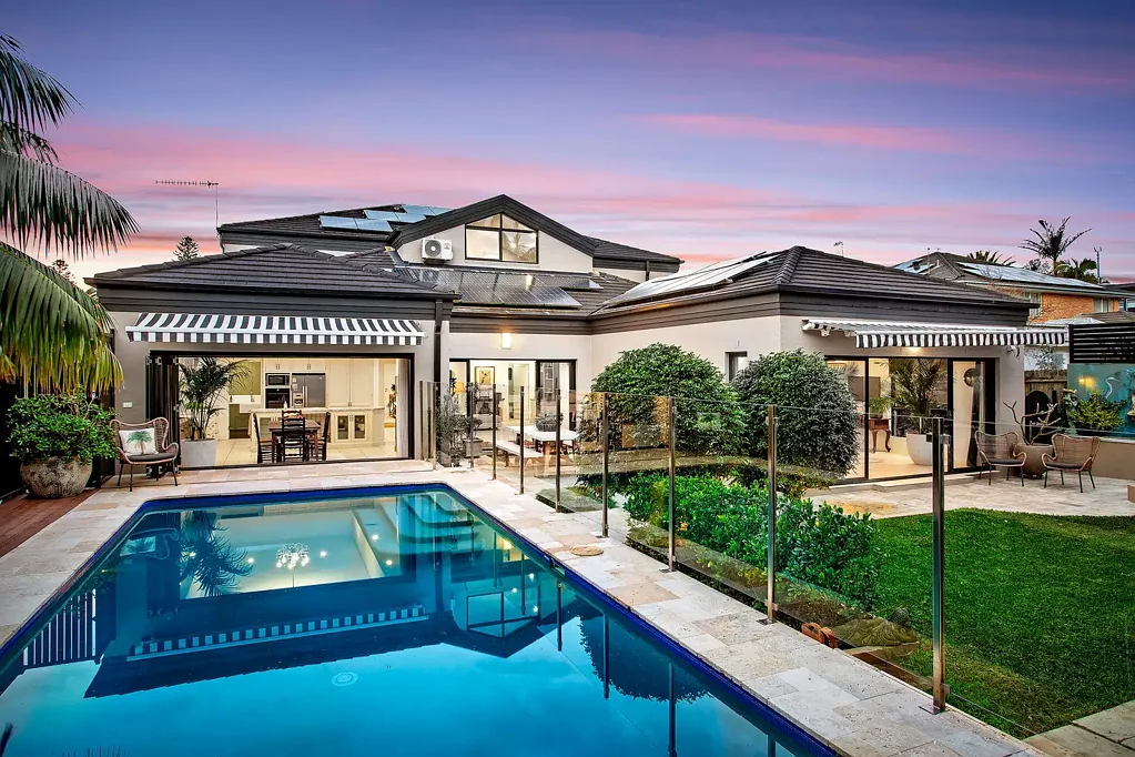 Collaroy 8 Bedroom Grand Eight Bedroom Residence with generous multigenerational living options