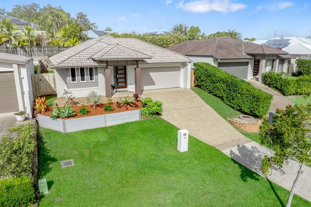 Peregian Springs 4房  Elevated and Spacious Peregian Springs Living