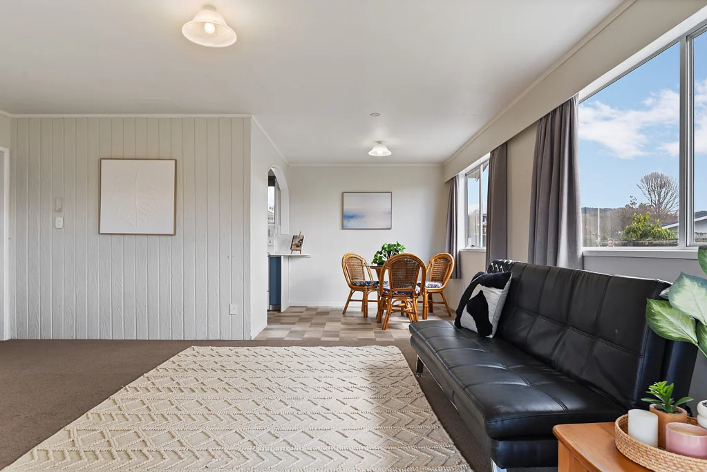 Westbrook 3कमरा A Sunny Home in a Sought-After Location