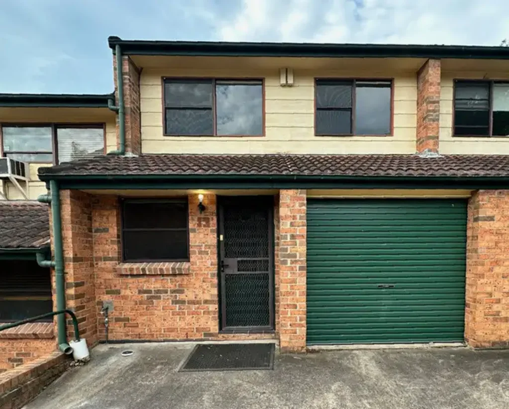 Spacious Two Bedroom Unit