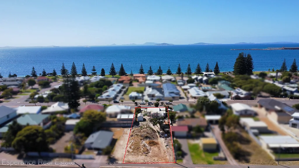 Esperance 2Moenga Wonderful Elevated Development Site
