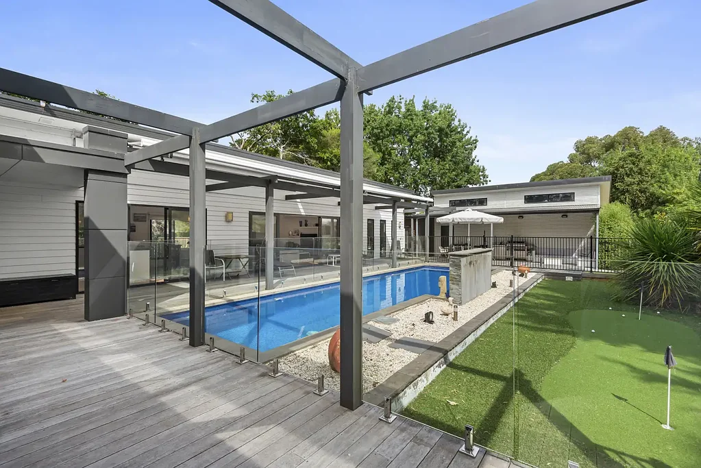 Lifestyle Property - Electricity Included!