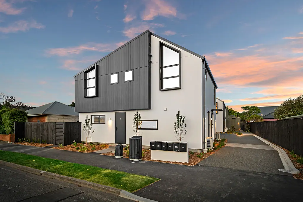 Somerfield 3غرفة نوم Downstairs Master - Preferred Rear Unit