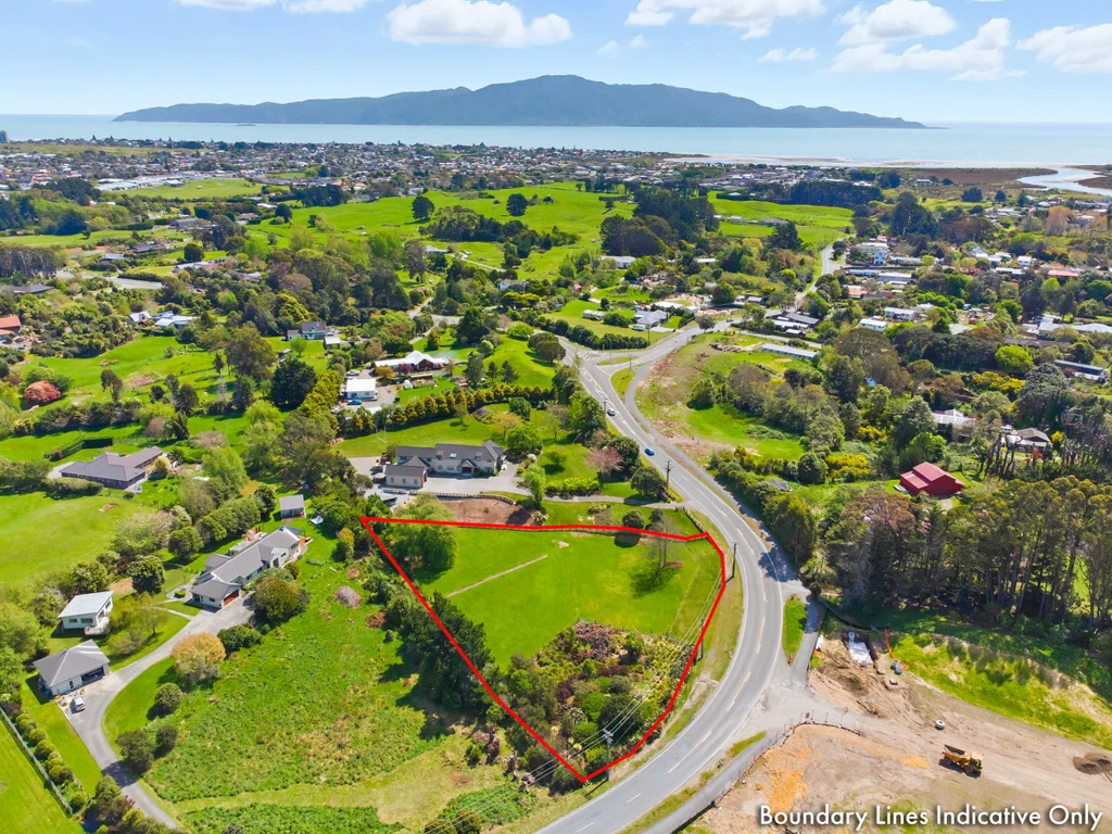 Otaihanga  Over an Acre of Town & Country Perfection