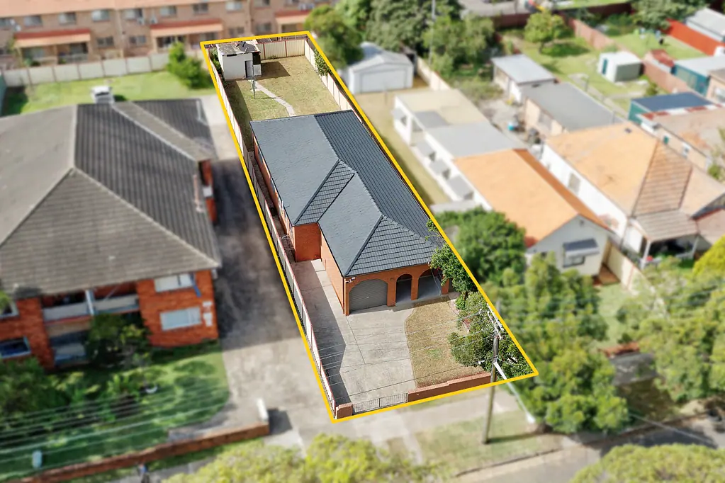 Campsie 3房 宁静街道精装 506sqm阔地 三卧宽敞布局 全新厨卫 便捷交通 学区房近 专属车位 娱乐后院 Immacualte Fully Renovated 3 Bedroom Brick Family Home
