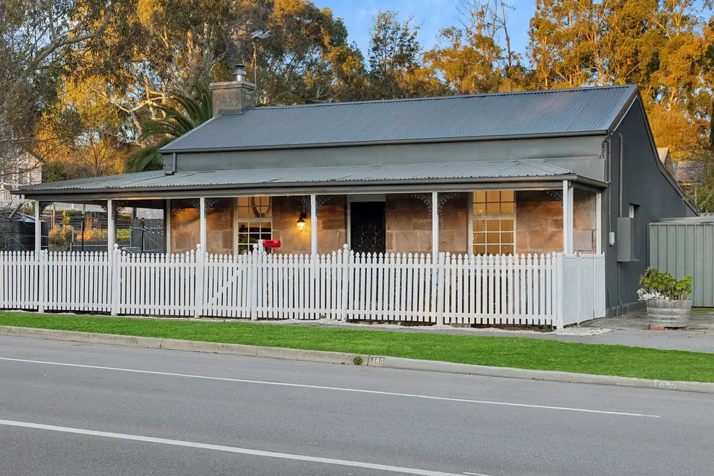 Woodside 2 Bedroom A Perfect Blend of Comfort and History