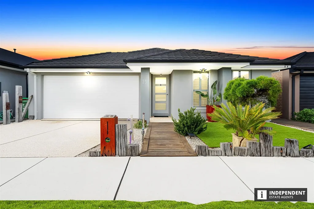23 Merano Circuit, Cranbourne South, VIC 3977