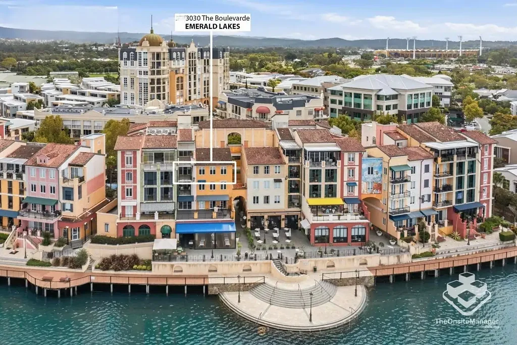 Stunning Waterfront Apartment with Spectacular Skyline Views in Porto Bellago