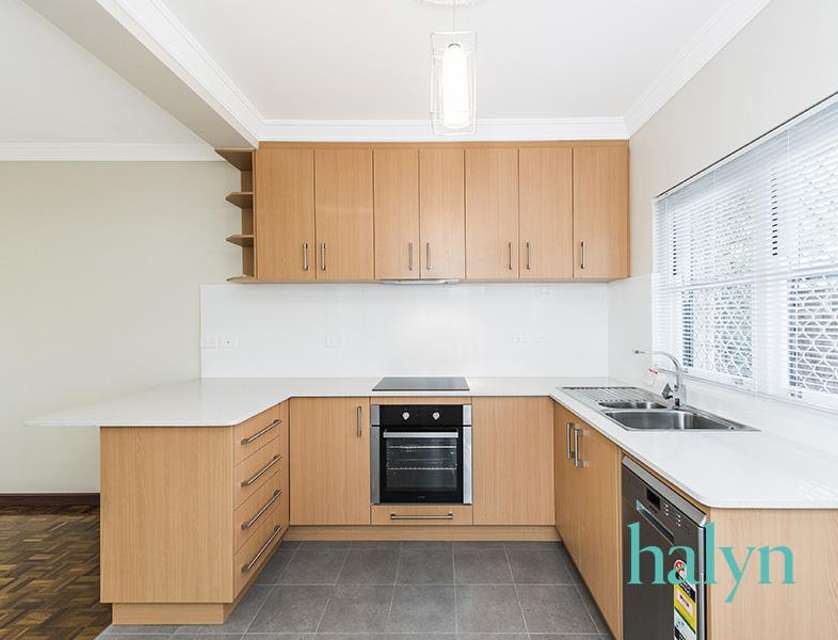 4/30-32 Preston Street, Como, WA 6152, 2 Bedrooms, 1 Bathrooms, Apartment