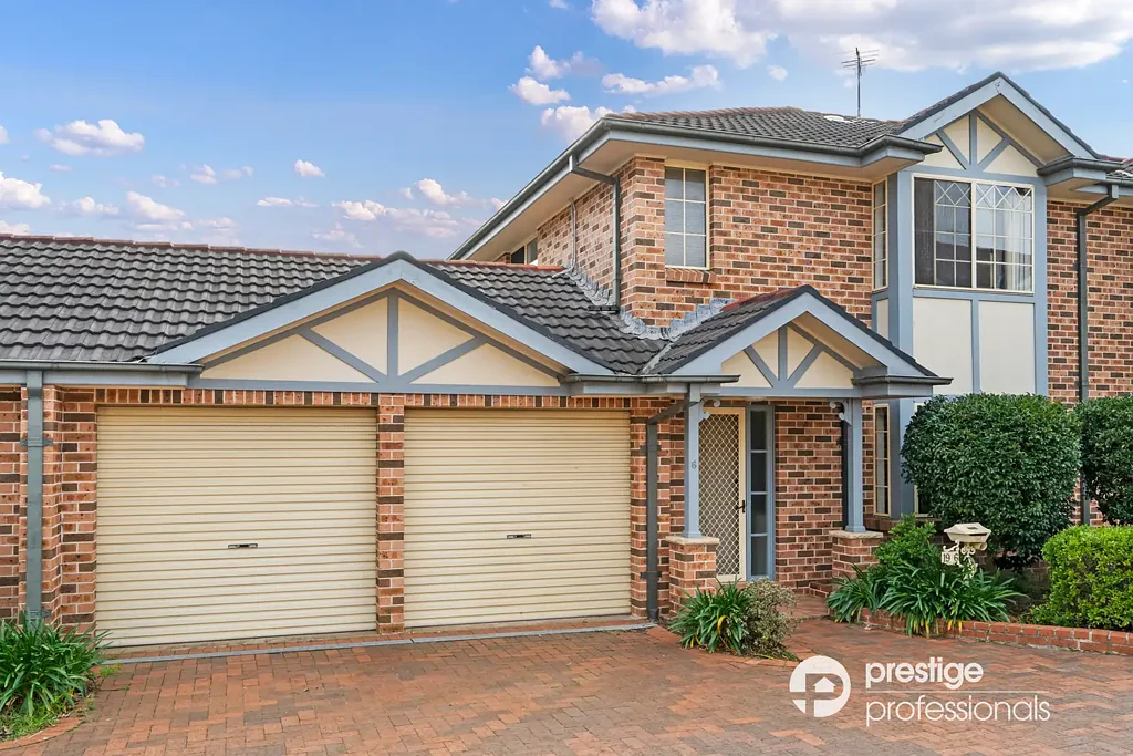 Wattle Grove 3 Bedroom Conveniently Located Townhouse