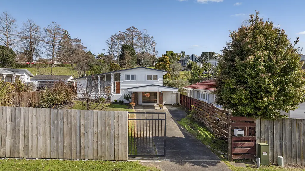 Pakuranga Heights 4कमरा Think Big - Land, Home & Potential
