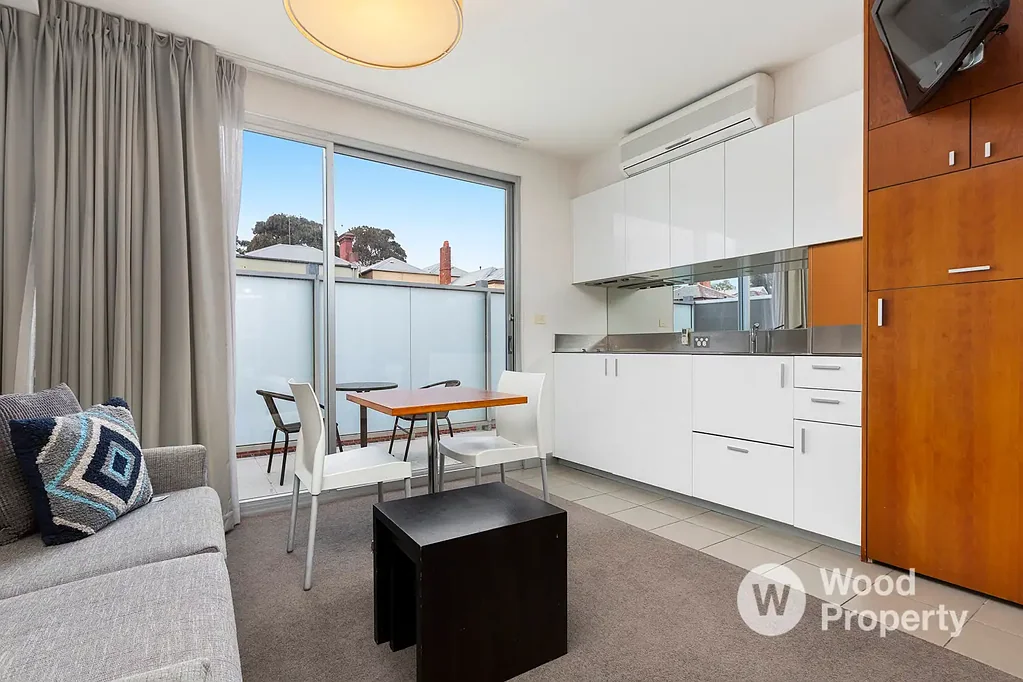 Fully Furnished Studio in Prime St Kilda Location