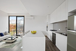 3/6A McLaughlans Lane, Plenty
