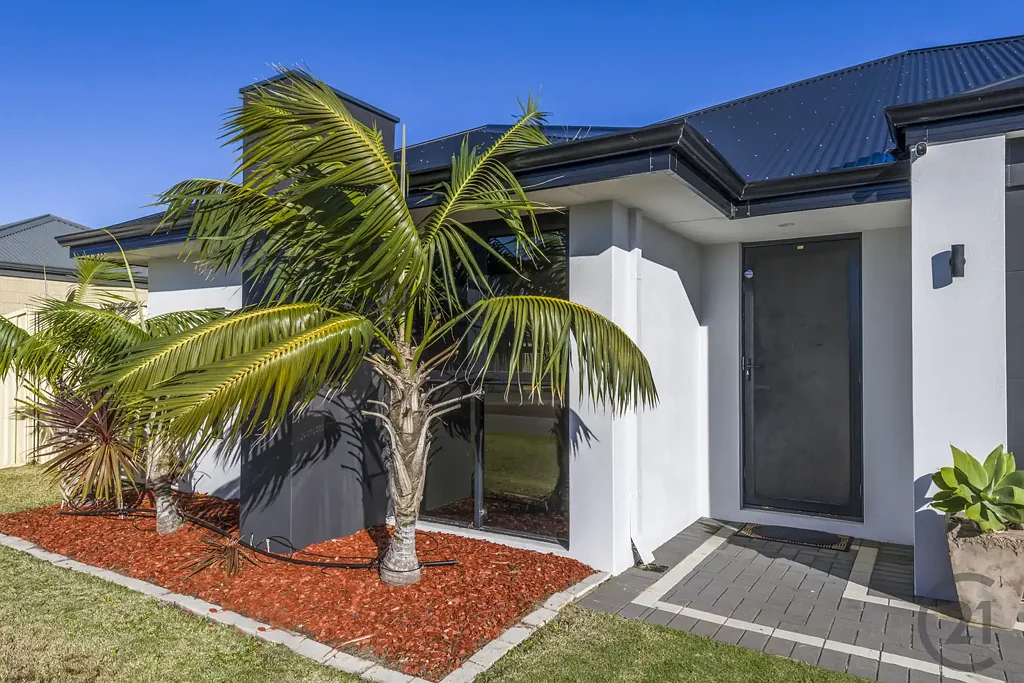 Dawesville 4房  Contemporary Coastal Living with Space, Style & Side Access