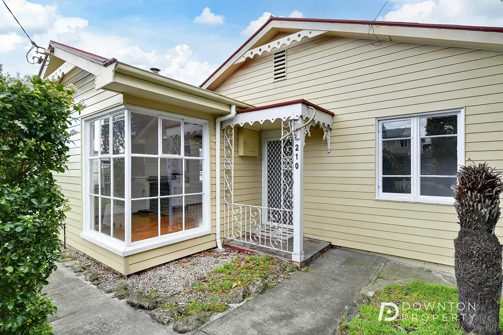 210 Bligh Street, Warrane, TAS 7018