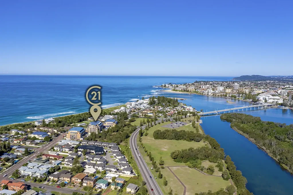 For Rent – Spacious Coastal Apartment Opposite the Beach
