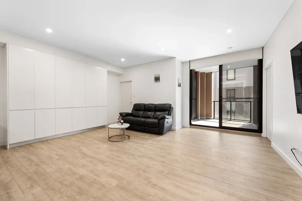 Homebush 2Moenga Modern Luxury in Highly Sought-After Complex