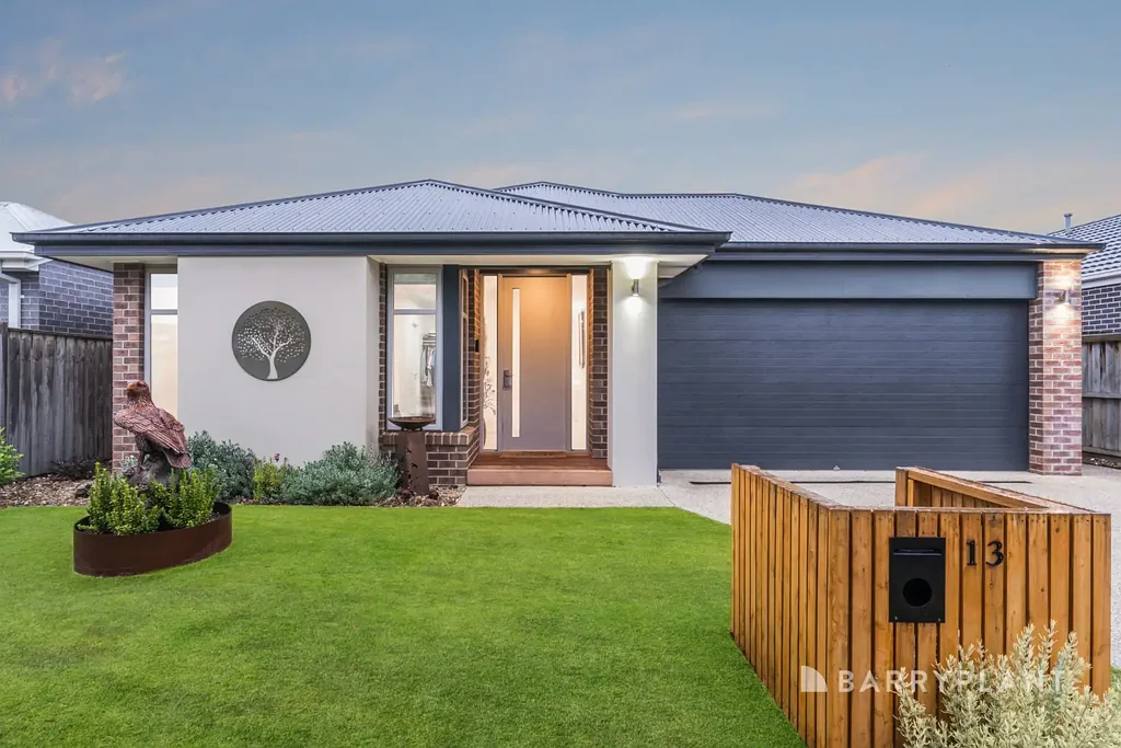 13 Eaton Road, Mount Duneed, VIC 3217