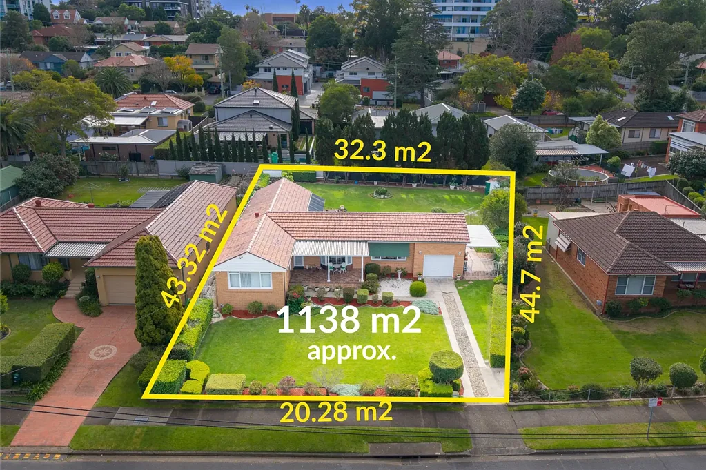 Baulkham Hills 3Phòng ngủ Prime Baulkham Hills Development Opportunity| R3 Zone | LMR Precinct
