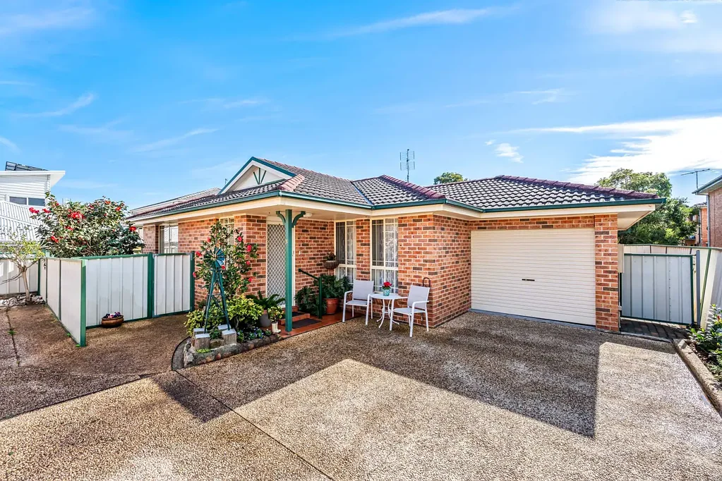 Marks Point 2房  Private, Peaceful and Perfectly Positioned for Easy Living