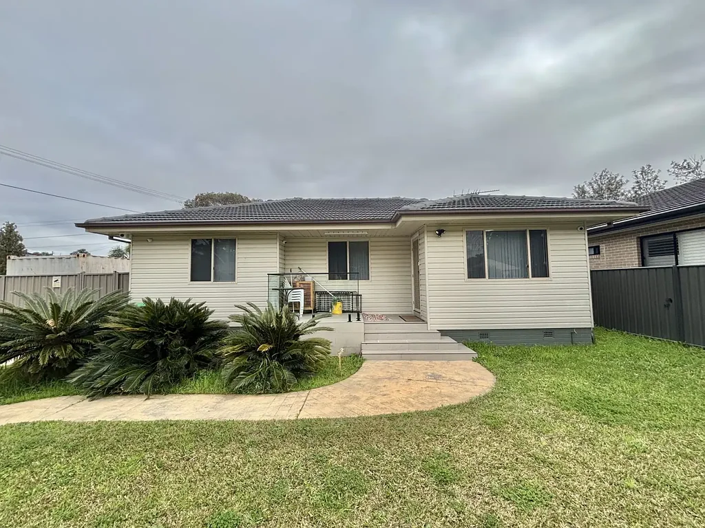 Stylish and Comfortable Family Home in Ashcroft
