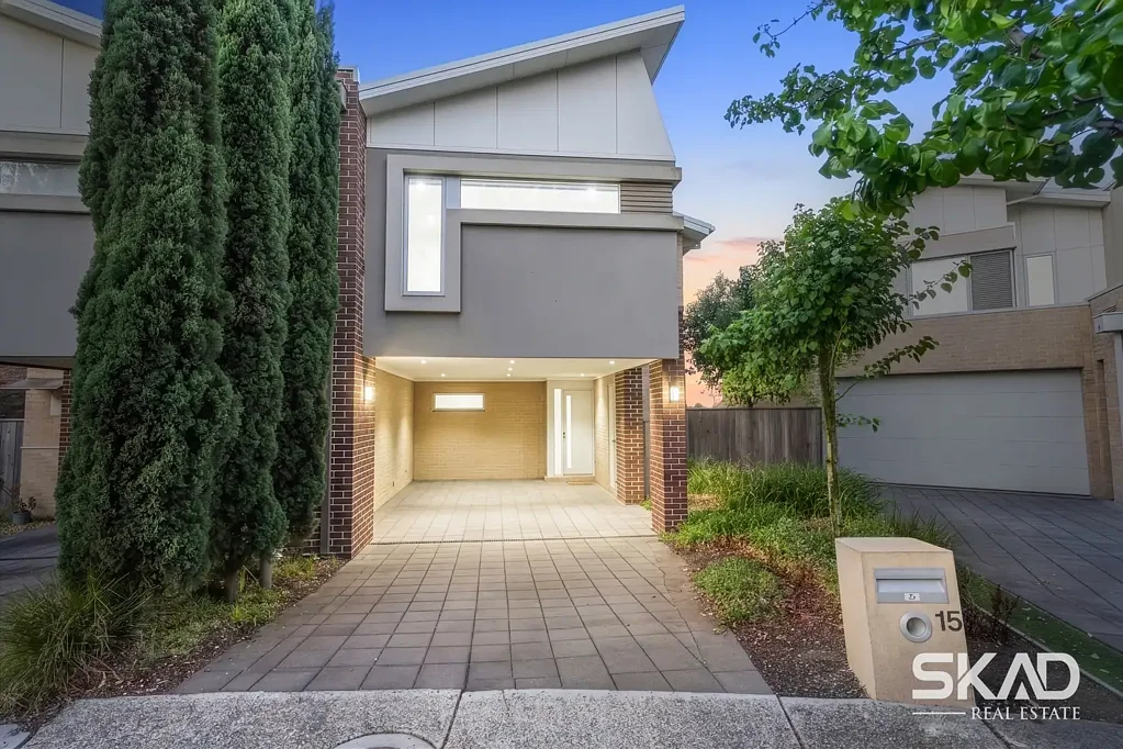 Mernda 3房  Spacious Family Home with Study Space in Prime Mernda Location