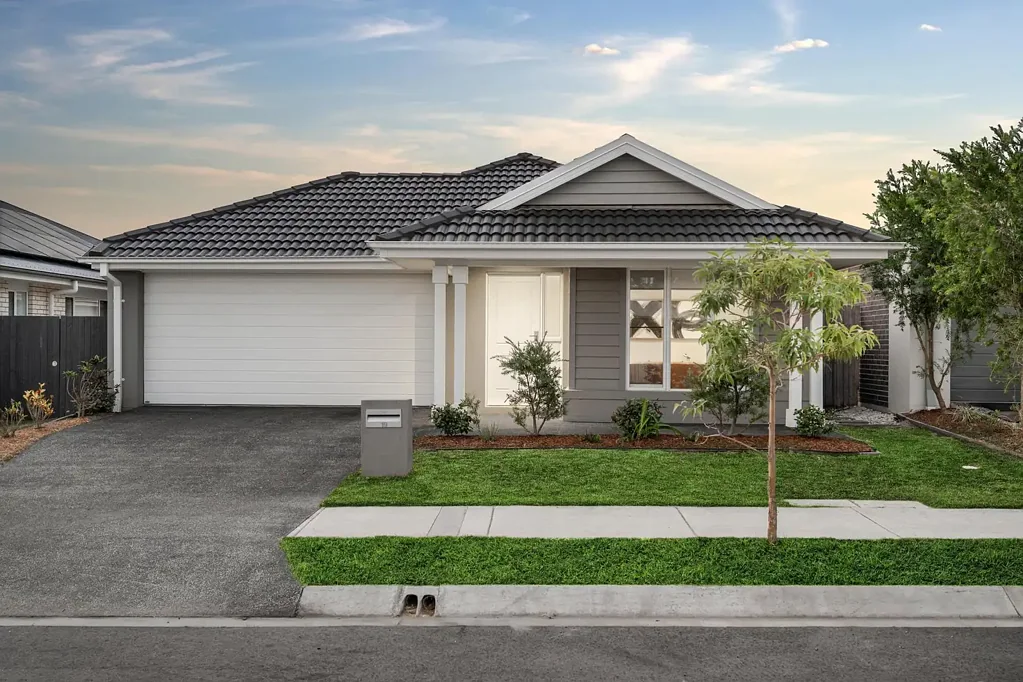 19 Palmview Street, Ripley, QLD 4306