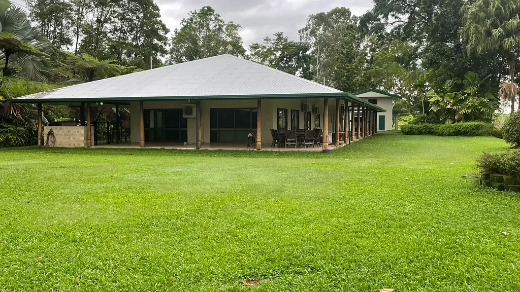 Feluga 5 Bedroom Large Country Estate With Horse Stables & Paddocks