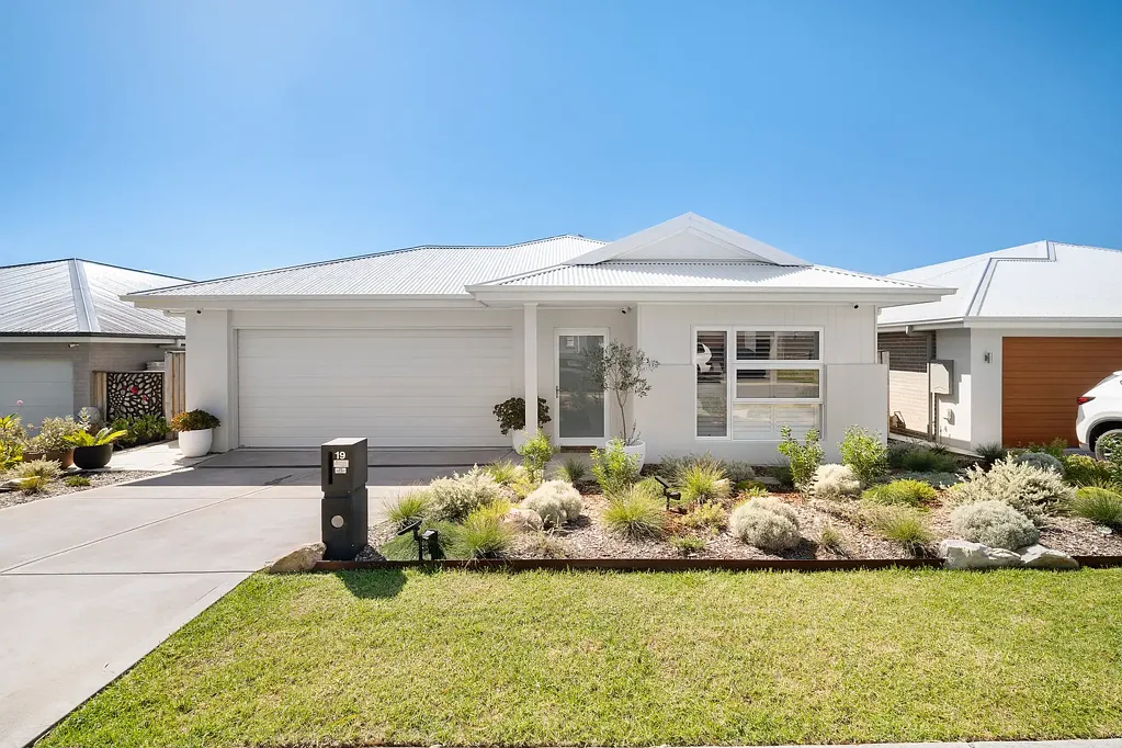 Boolaroo 4 Bedroom Family-Friendly Living in the Heart of Boolaroo