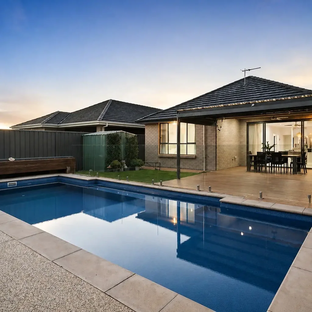 North Plympton 4房  Well-Appointed Family Living with Poolside Entertaining in a Prime Setting.
