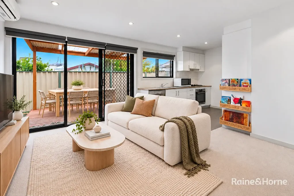 West Footscray 2Phòng ngủ Private, Pristine and Immaculate Low-Maintenance Living