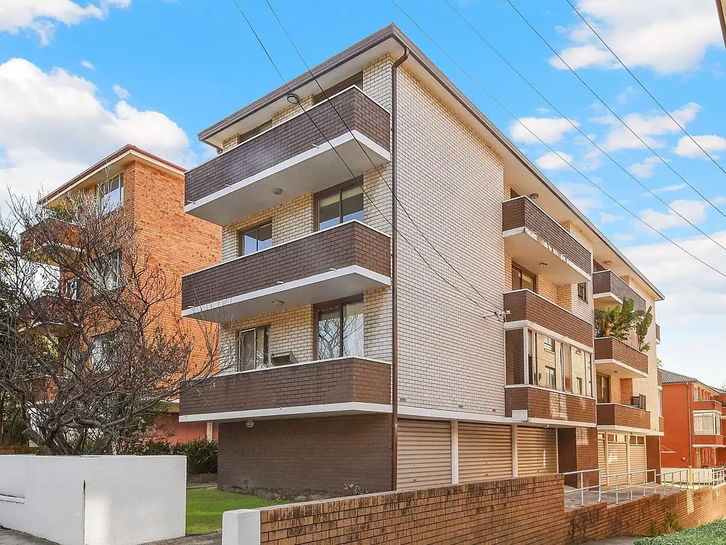 Stylish Apartment with Ocean Glimpses in Prime Randwick Location
