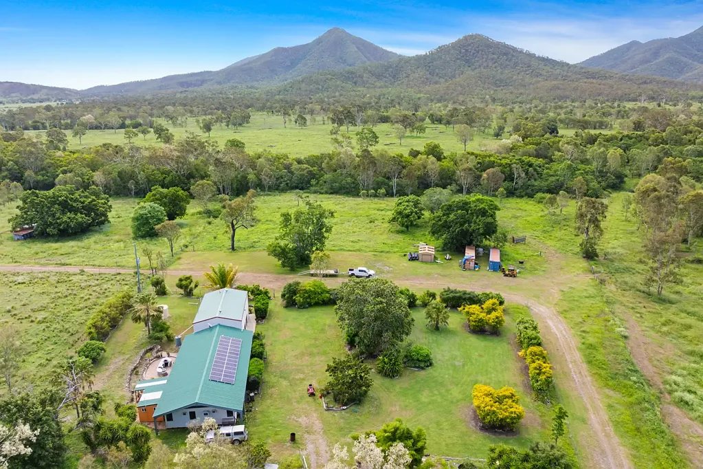 219 Thompson Point Road, Nankin, QLD 4701