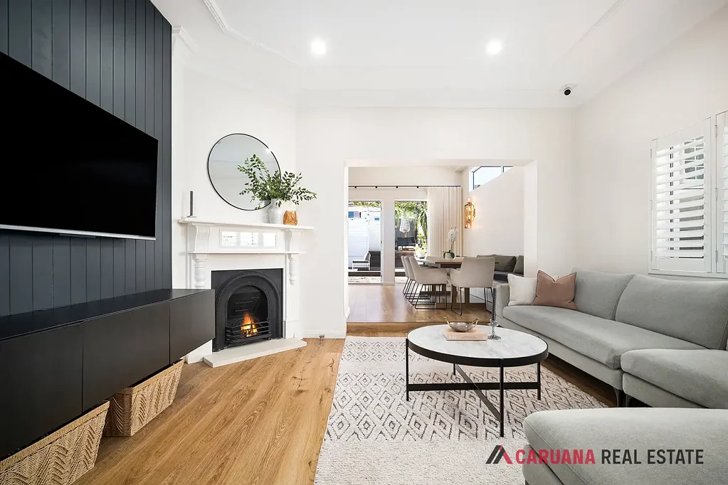 Hurstville 4Habitaciones Fully Renovated, Ready to Move Straight In, Huge Potential