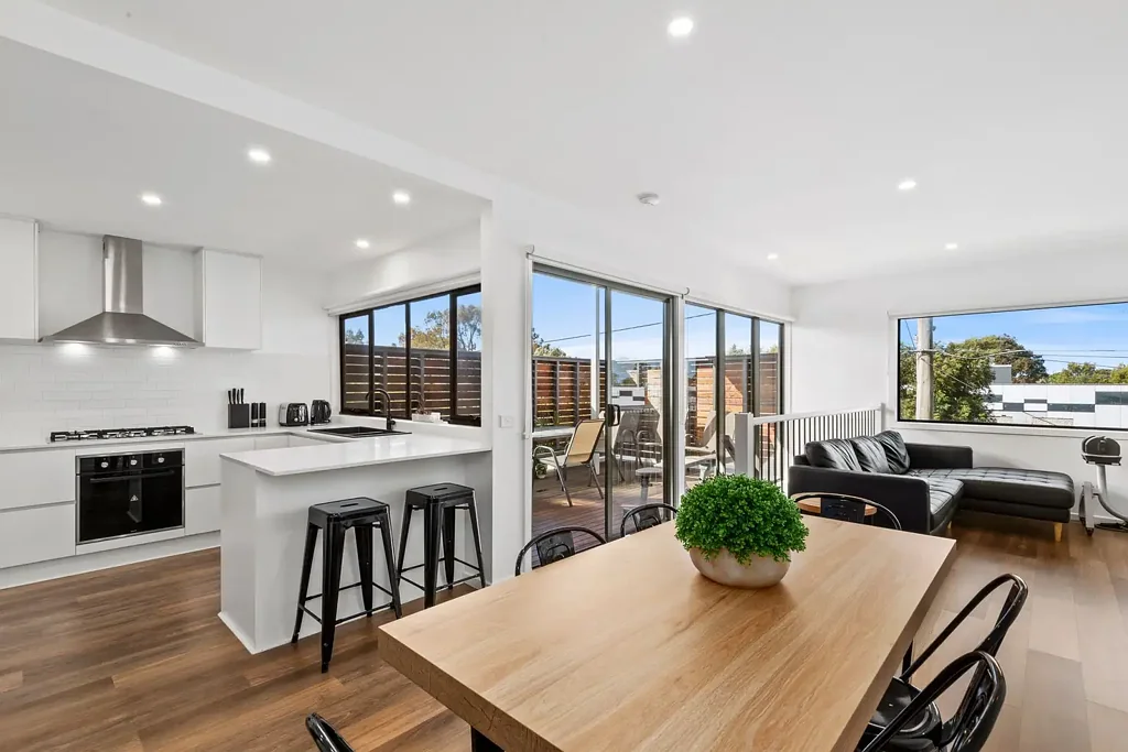 Hamlyn Heights 3 Bedroom Stunning townhome, street facing with its own driveway!