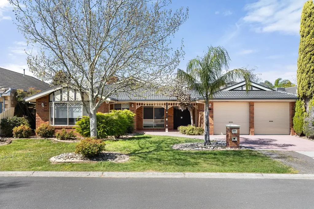 Hillside 5Zimmer A Family Haven in the Highly Regarded Bellevue Hill Estate!