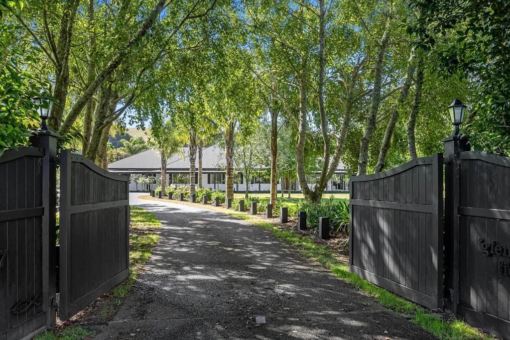 Wainui 4 Slaapkamer Glengarry Fields – Solid Concrete