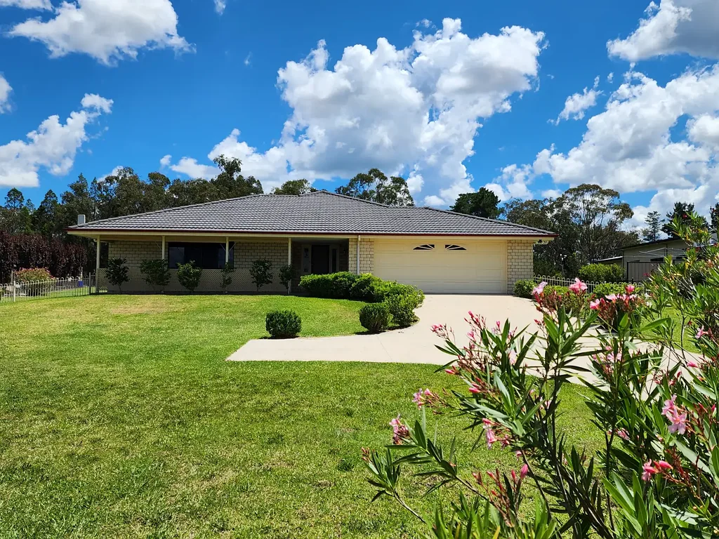 43 Melaleuca Crescent, Stanthorpe, QLD 4380