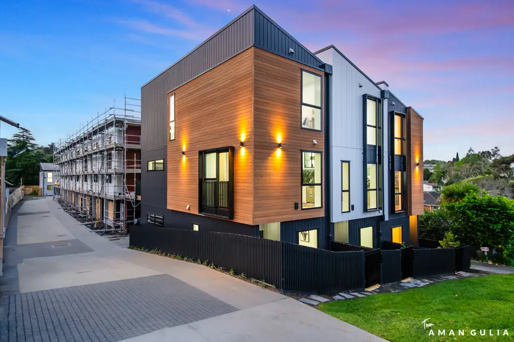 Titirangi 3कमरा Step Into Luxury: Freehold Homes Available
