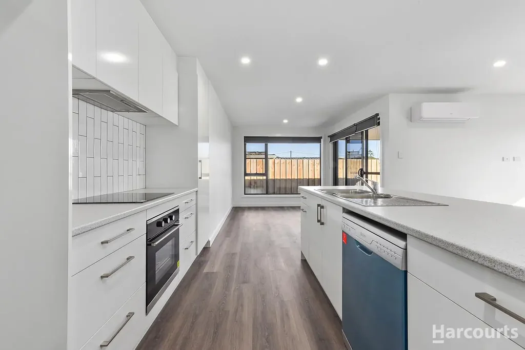 George Town 3 Bedroom Modern Unit, Close to CBD, Tenancy in Place