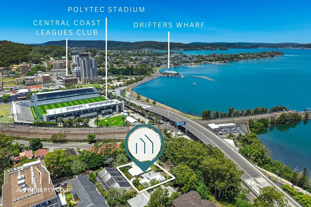 Gosford 6ਬੈੱਡਰੂਮ Prime Gosford Development Site - 1,214m² Corner Block with Exceptional Potential