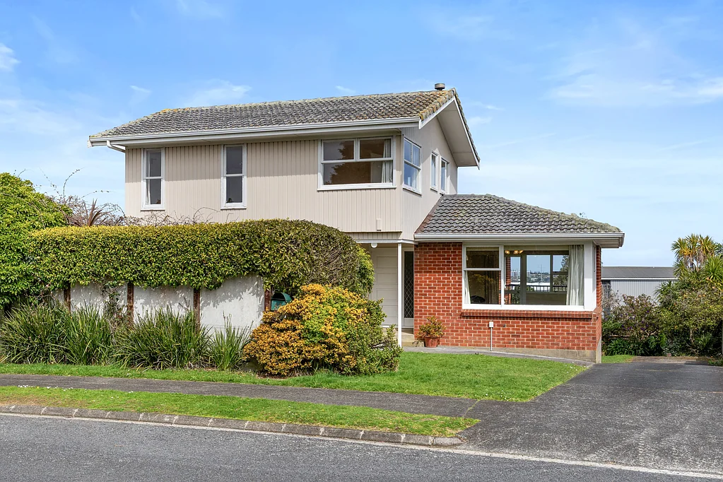 Pakuranga Heights 5कमरा Build, Reimagine or Restore, the choice is Yours!