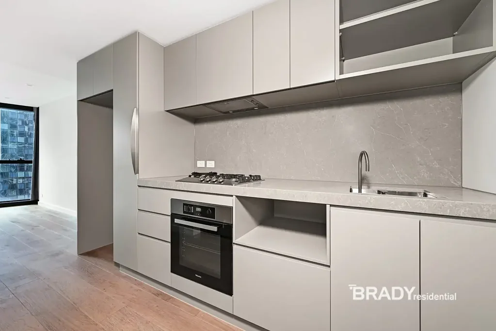 LUXURIOUS TWO BEDROOM, TWO-BATHROOM APARMENT IN AWARD WINNING BUILDING!