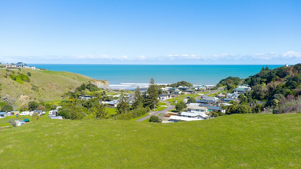 Kai Iwi Build your dream home with sea views!