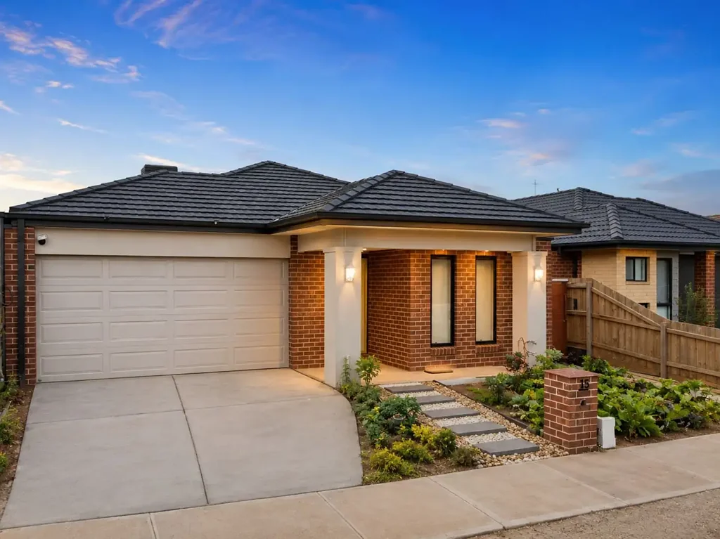 Mernda 4房  Owner Sale-Rare Opportunity-Spacious Family Living in the Heart of Mernda